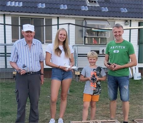 Jungtauben aus Zuchtschlag zu besonders sportlichen Bedingungen abzugeben